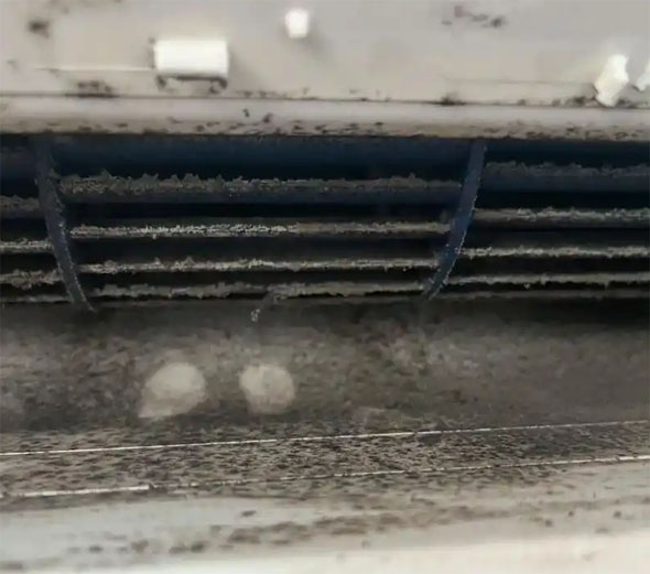 蠡县空调吹的风有股烧焦味是怎么回事